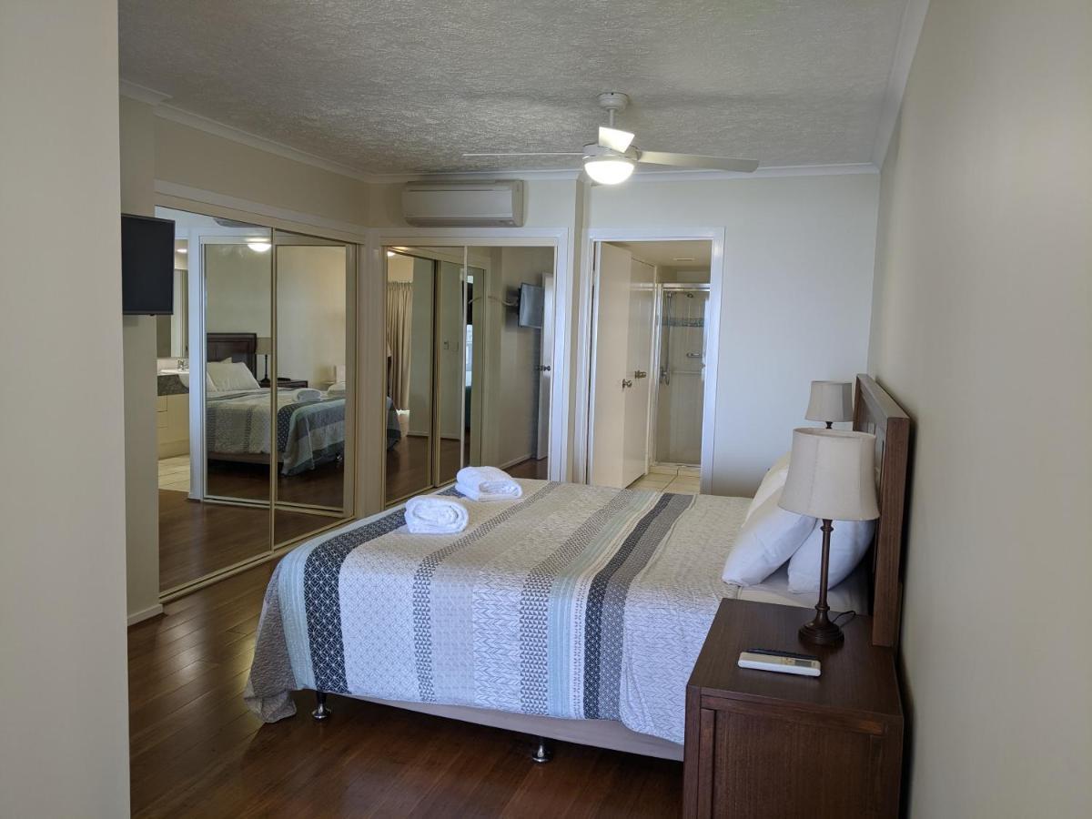 Moorings Beach Resort Caloundra Esterno foto