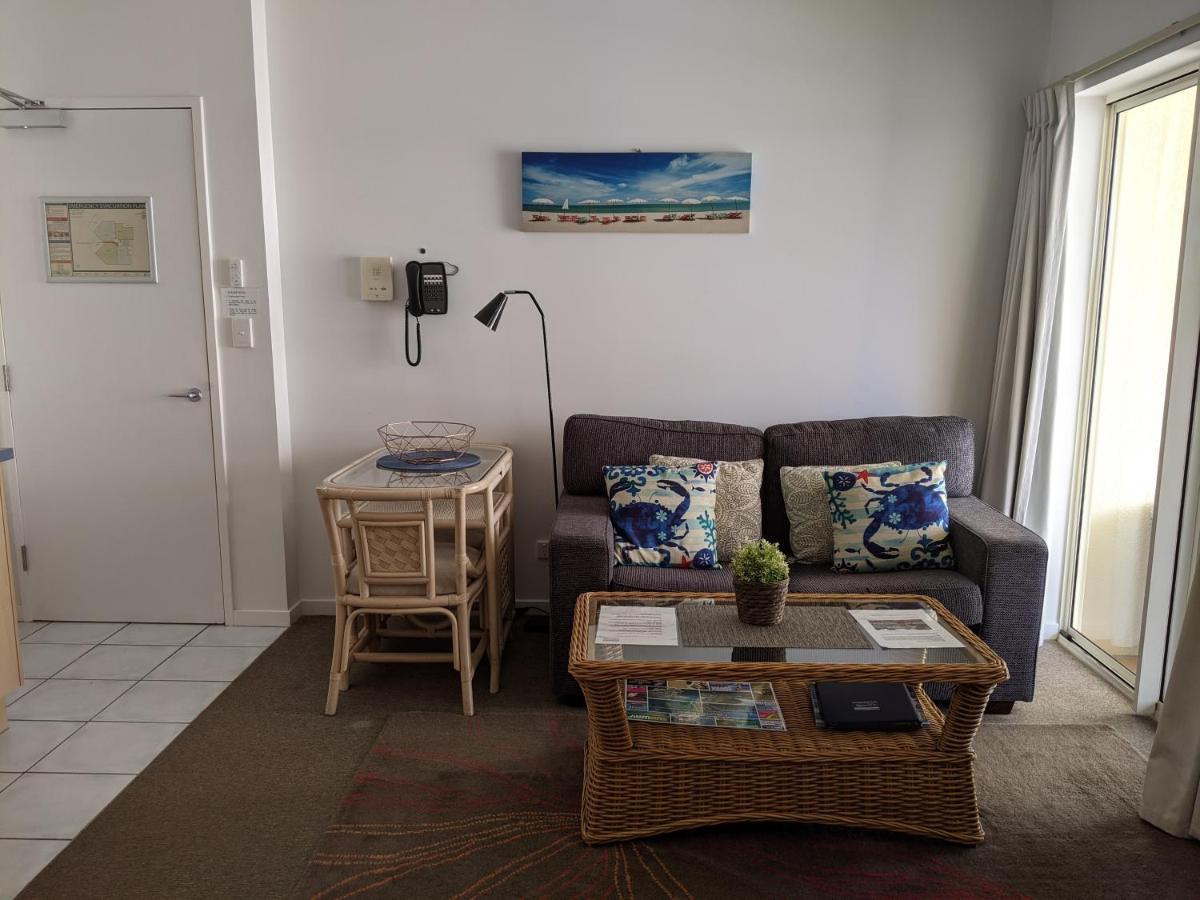 Moorings Beach Resort Caloundra Esterno foto