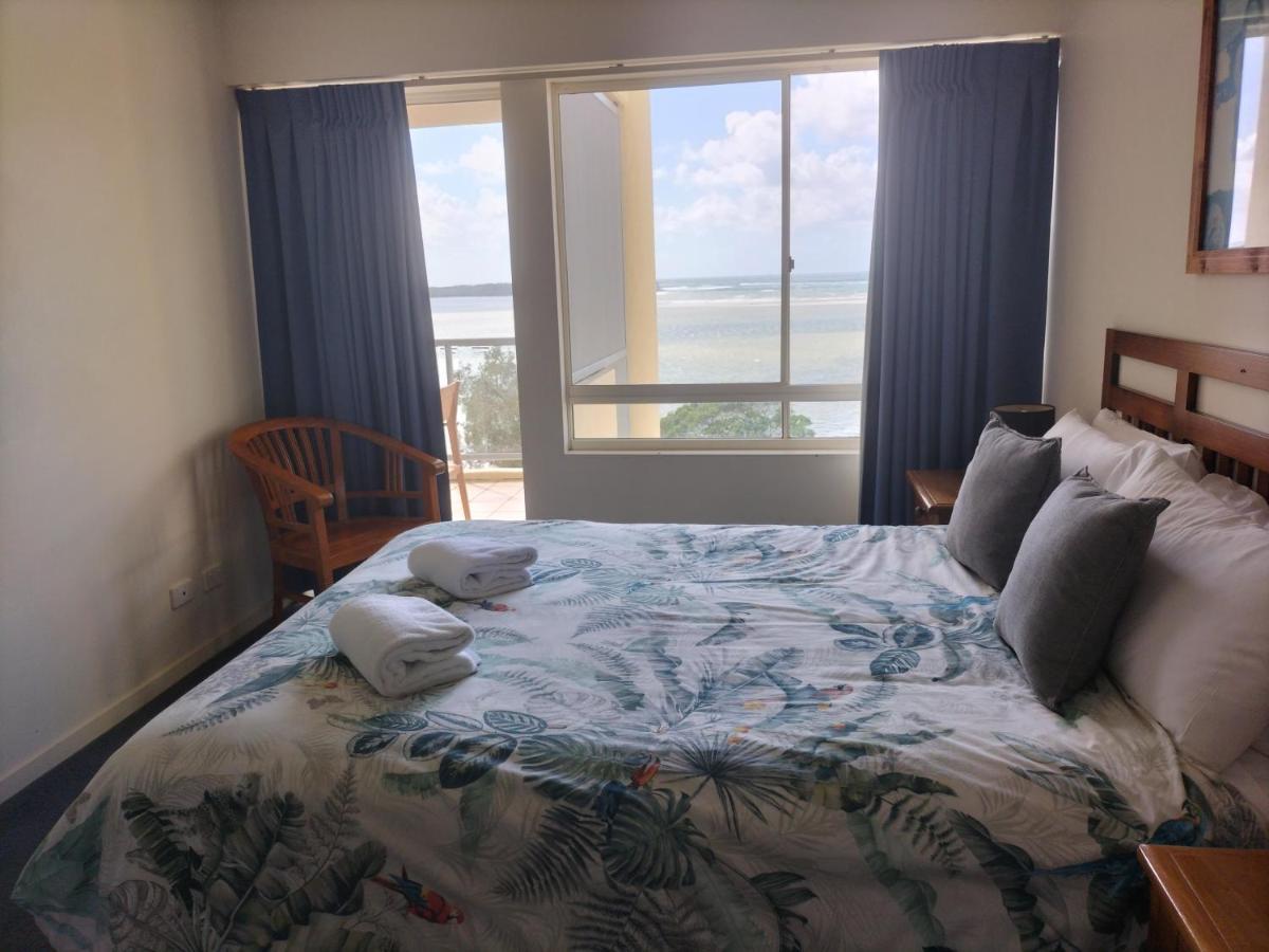 Moorings Beach Resort Caloundra Esterno foto