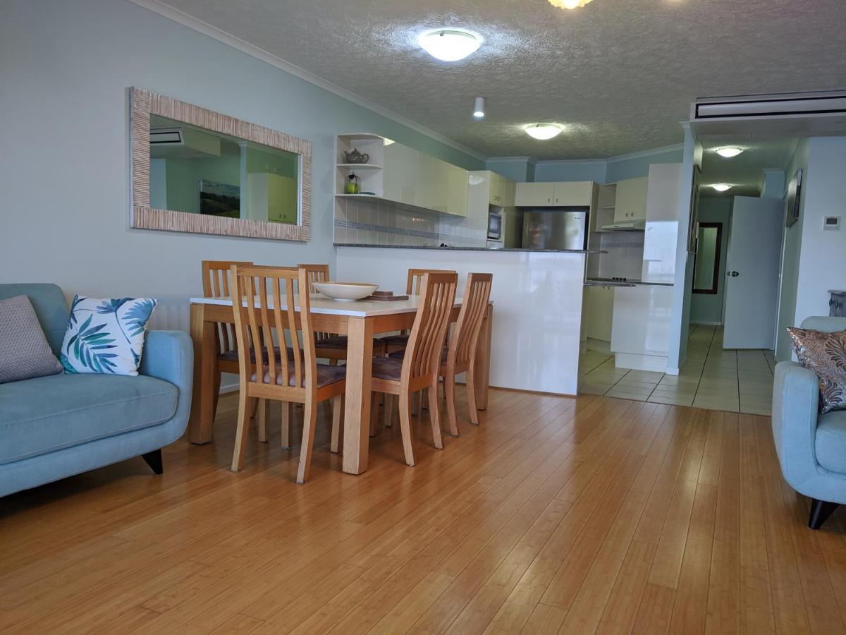 Moorings Beach Resort Caloundra Esterno foto