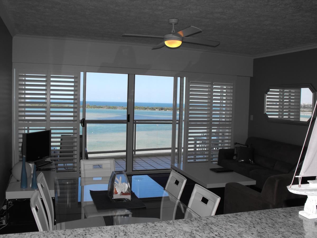 Moorings Beach Resort Caloundra Esterno foto