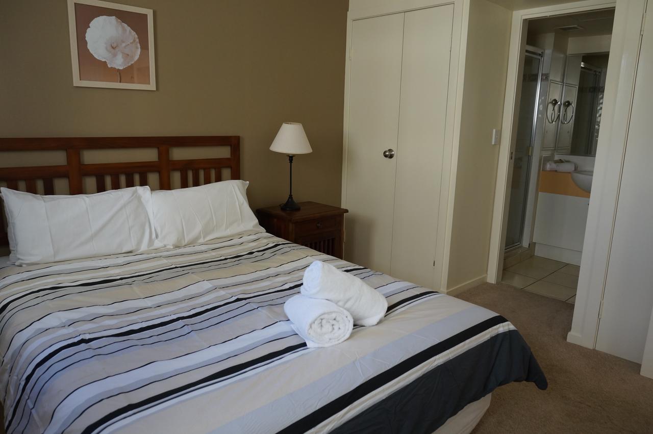 Moorings Beach Resort Caloundra Esterno foto
