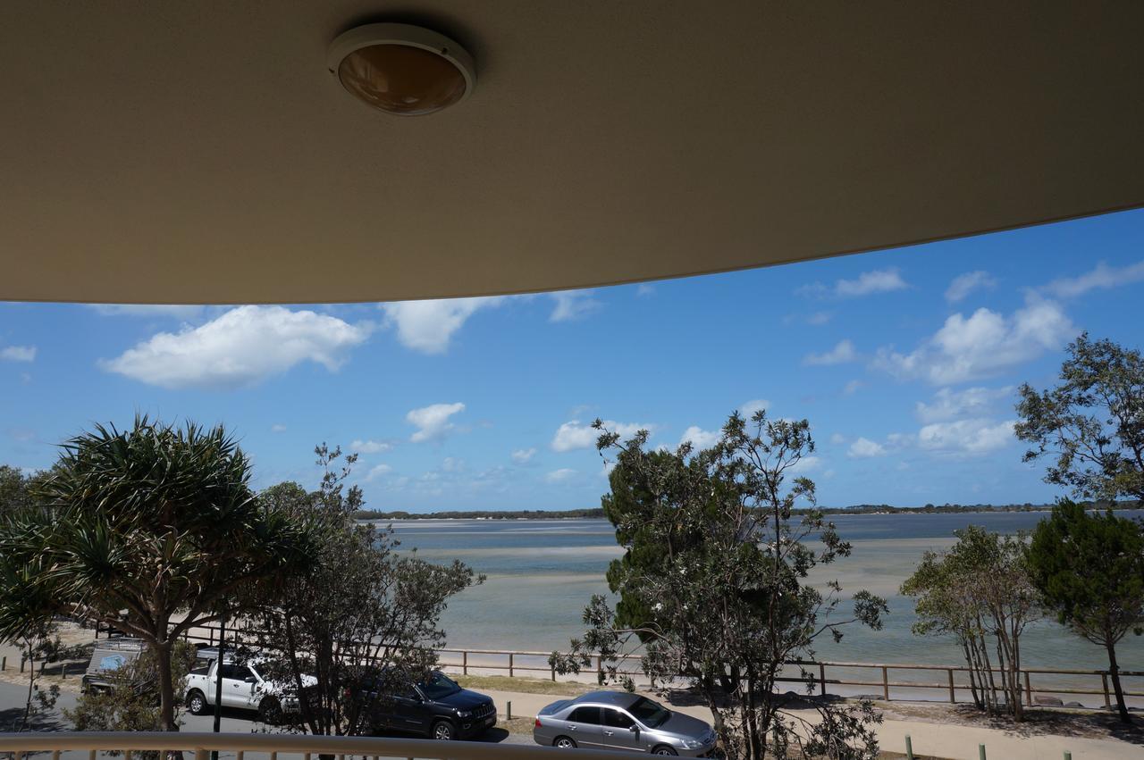 Moorings Beach Resort Caloundra Esterno foto