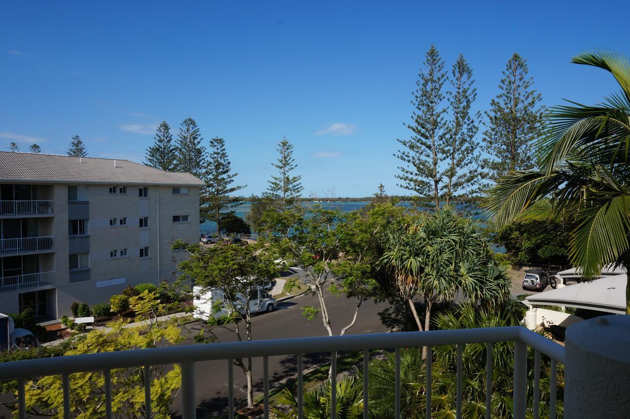 Moorings Beach Resort Caloundra Esterno foto