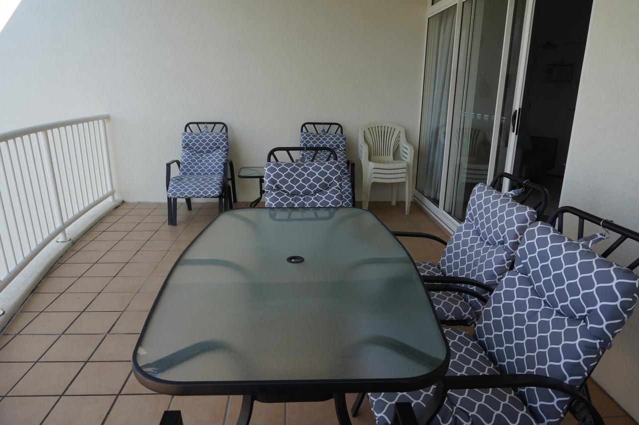 Moorings Beach Resort Caloundra Esterno foto