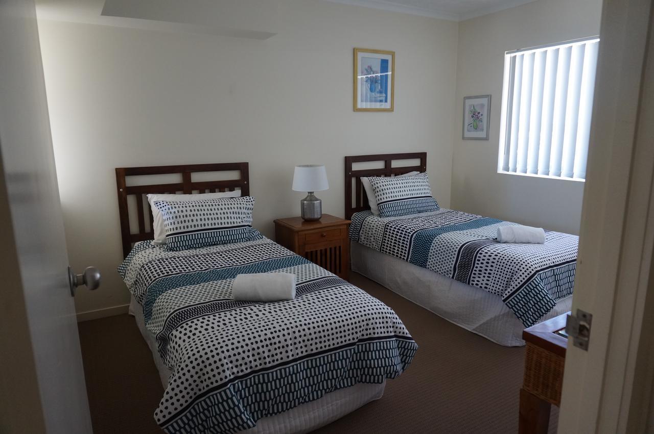 Moorings Beach Resort Caloundra Esterno foto