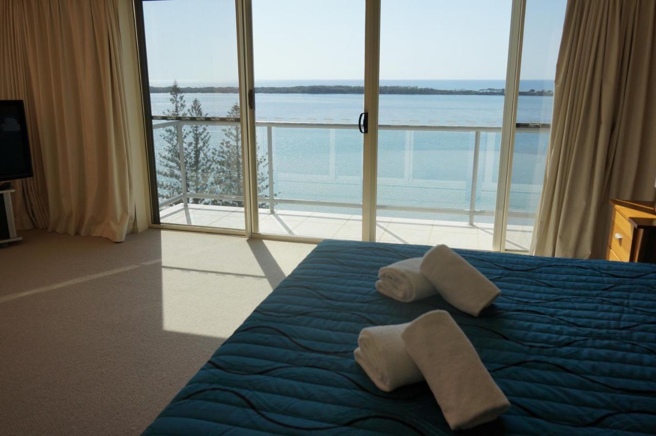 Moorings Beach Resort Caloundra Esterno foto