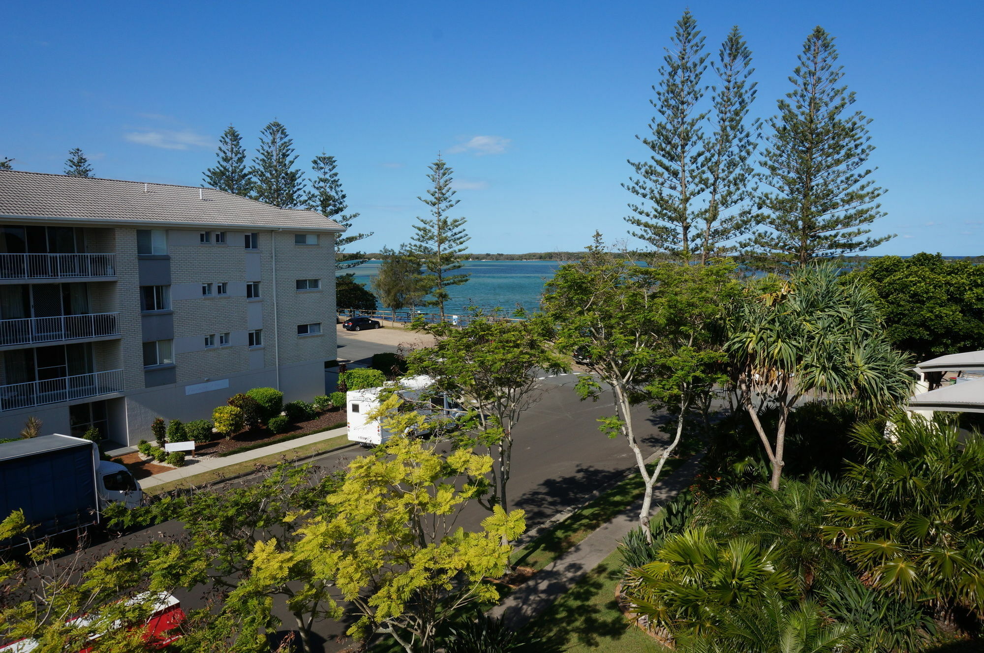 Moorings Beach Resort Caloundra Esterno foto